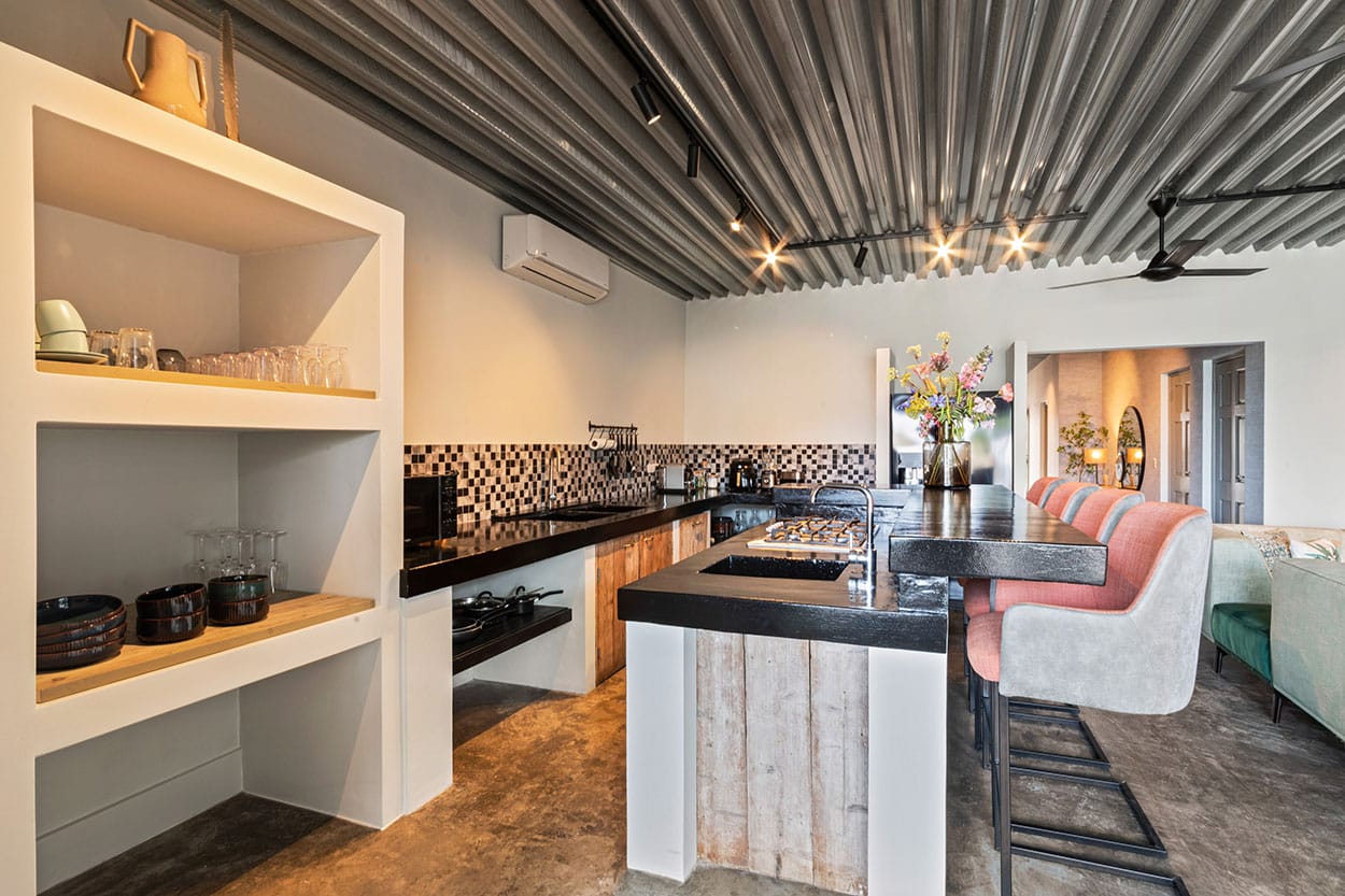 Fully equipped kitchen